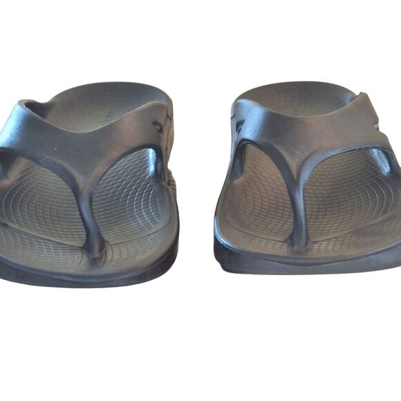 OOFOS Men's 9 Black Recovery Sandals Thongs Flip Flops Unisex (11 women) - Picture 7 of 11